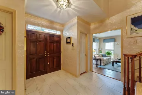 Entry Way - 7419 Georgetown Ct, Mclean, VA 22102 photo 1 of 9