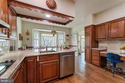 Kitchen - 7419 Georgetown Ct, Mclean, VA 22102 photo 3 of 4