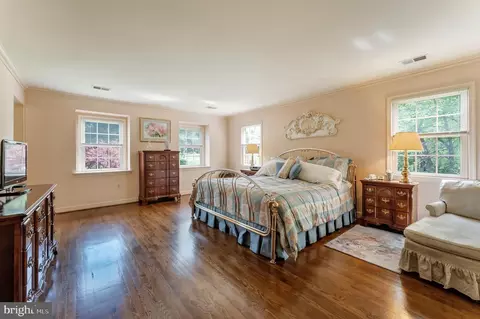 Bedroom - 7419 Georgetown Ct, Mclean, VA 22102 photo 1 of 7