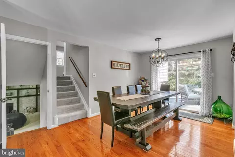 7205 Danford Ln, Springfield, VA 22152 photo 9