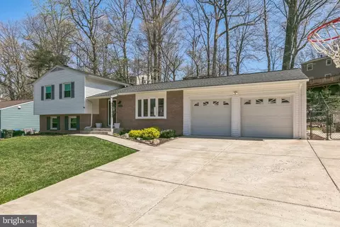 7205 Danford Ln, Springfield, VA 22152 photo 2