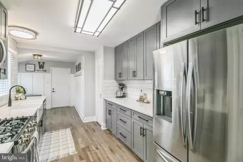 7205 Danford Ln, Springfield, VA 22152 photo 11