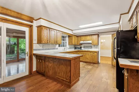Kitchen - 5936 River Dr, Lorton, VA 22079 photo 1 of 2