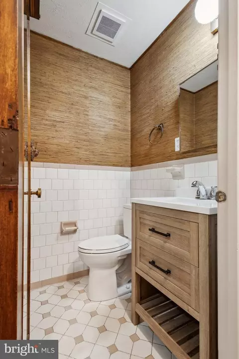 Bath - 5936 River Dr, Lorton, VA 22079 photo 1 of 3