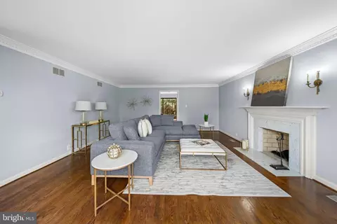 6294 Dunaway Ct, Mclean, VA 22101 photo 10