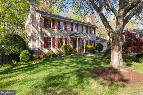 1910 Toll Bridge Ct, Alexandria, VA 22308