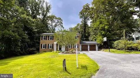 8529 Forest St, Annandale, VA 22003 photo 1