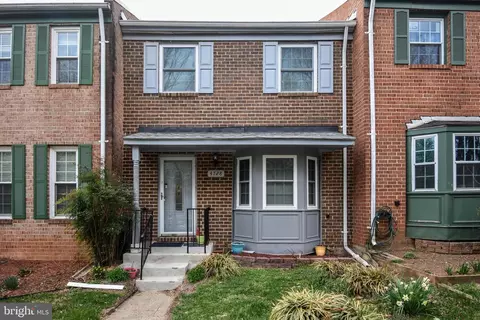 4728 Kandel Ct, Annandale, VA 22003