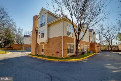 7033 Haycock Rd #201, Falls Church, VA 22043