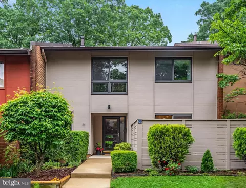 11726 Indian Ridge Rd, Reston, VA 20191