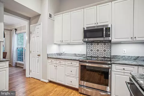 Kitchen - 2454 Arctic Fox Way, Reston, VA 20191 photo 3 of 4