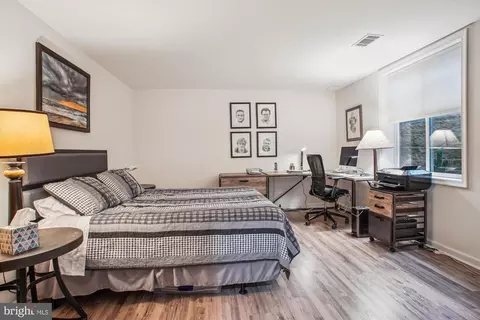 Bedroom - 2454 Arctic Fox Way, Reston, VA 20191 photo 8 of 9