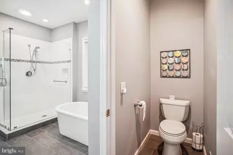 Bath - 2454 Arctic Fox Way, Reston, VA 20191 photo 4 of 6