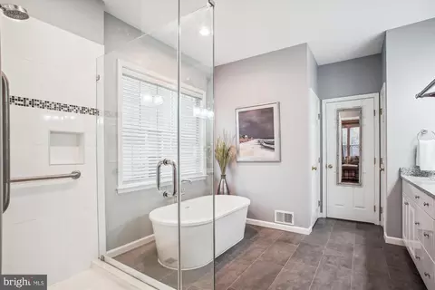 Bath - 2454 Arctic Fox Way, Reston, VA 20191 photo 1 of 6