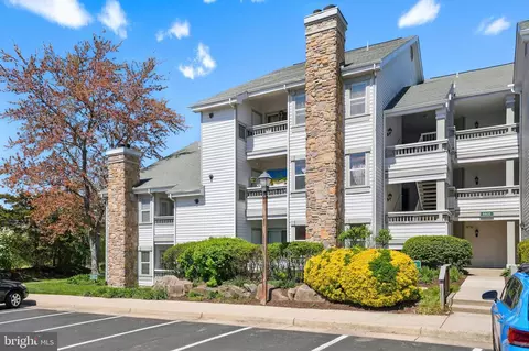 4405 Fair Stone Dr #105, Fairfax, VA 22033