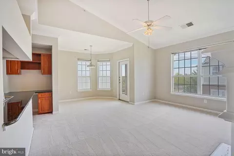 12937 Centre Park Cir #407, Herndon, VA 20171