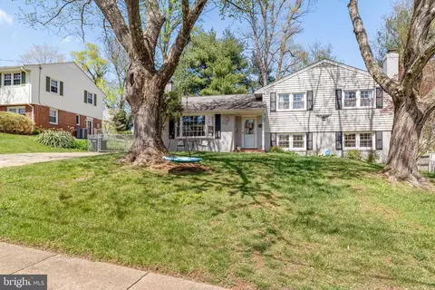 8006 Hatteras Ln, Springfield, VA 22151