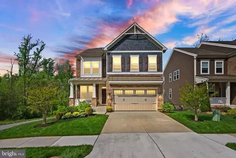 9578 Sanger St, Lorton, VA 22079