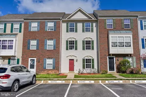 6748 Applemint Ln, Alexandria, VA 22310