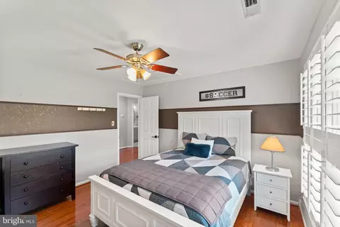 Bedroom - 2519 Fallon Dr, Herndon, VA 20171 photo 8 of 9