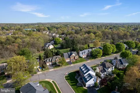 View/Area - 2519 Fallon Dr, Herndon, VA 20171 photo 10 of 20