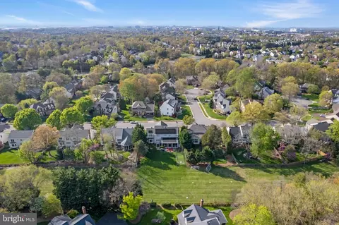 View/Area - 2519 Fallon Dr, Herndon, VA 20171 photo 15 of 20