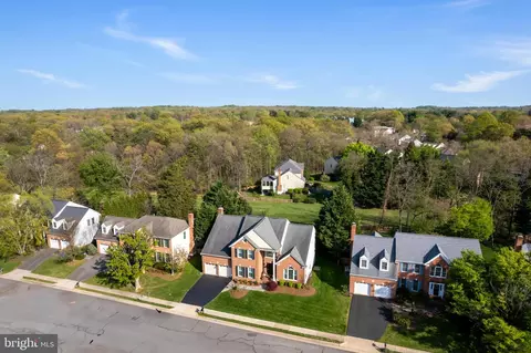 View/Area - 2519 Fallon Dr, Herndon, VA 20171 photo 7 of 20