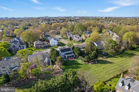 View/Area - 2519 Fallon Dr, Herndon, VA 20171 photo 13 of 20