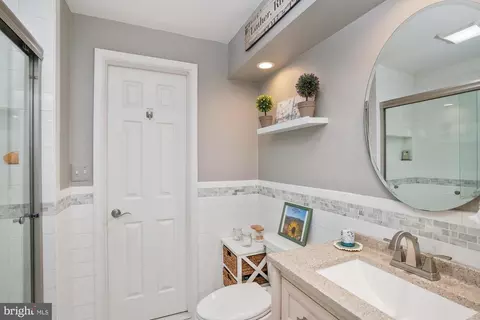 Bath - 9004 Advantage, Burke, VA 22015 photo 5 of 6