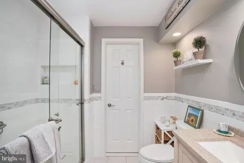 Bath - 9004 Advantage, Burke, VA 22015 photo 4 of 6