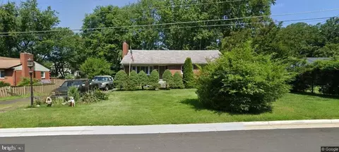 620 Echols St SE, Vienna, VA 22180