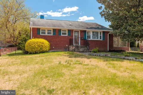 7425 Northrop Rd, Alexandria, VA 22306