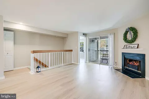 13633 Orchard Dr #3633, Clifton, VA 20124