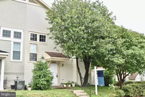 14370 Gringsby Ct, Centreville, VA 20120