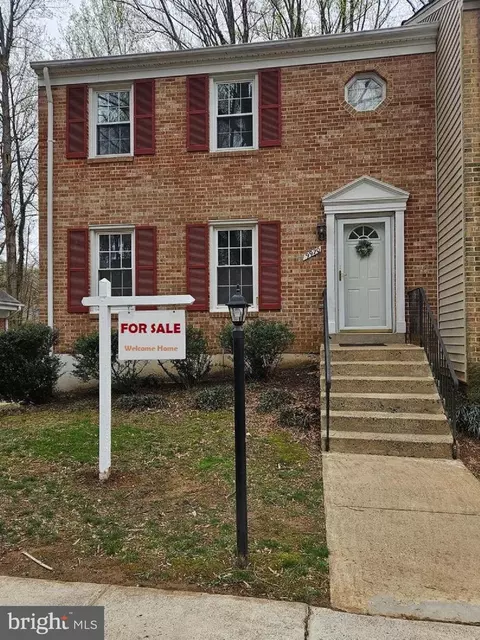 9920 Kingsbridge Dr, Fairfax, VA 22031