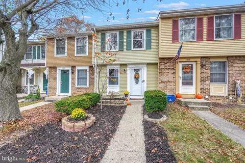 13648 Forest Pond Ct, Centreville, VA 20121