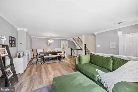 7203 Burton Hill Ct, Springfield, VA 22152 photo 11