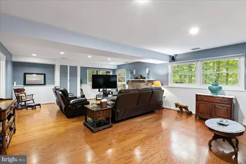 7002 Barnacle Pl, Burke, VA 22015 photo 29
