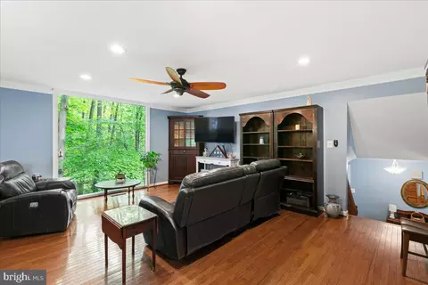 7002 Barnacle Pl, Burke, VA 22015 photo 7