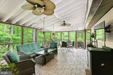 7002 Barnacle Pl, Burke, VA 22015 photo 25