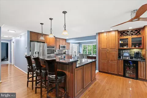 7002 Barnacle Pl, Burke, VA 22015 photo 10