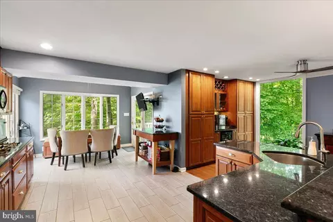 7002 Barnacle Pl, Burke, VA 22015 photo 14