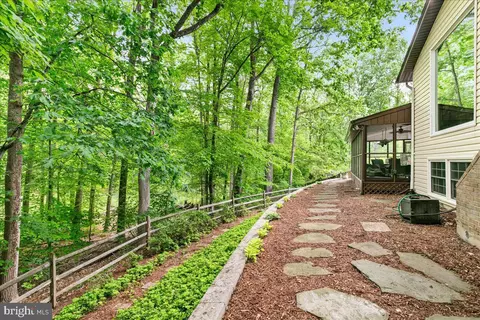 7002 Barnacle Pl, Burke, VA 22015 photo 34