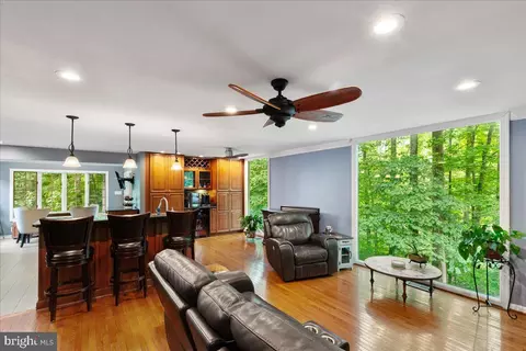 7002 Barnacle Pl, Burke, VA 22015 photo 6