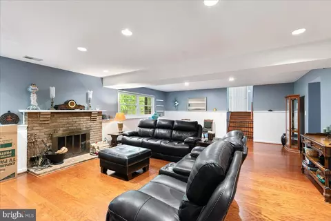 7002 Barnacle Pl, Burke, VA 22015 photo 30