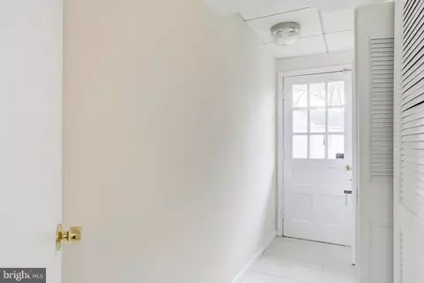 Entry Way - 8108 Saint David Ct, Springfield, VA 22153 photo 1 of 1
