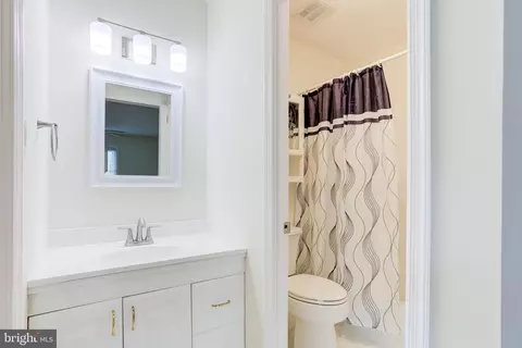 Bath - 8108 Saint David Ct, Springfield, VA 22153 photo 1 of 4