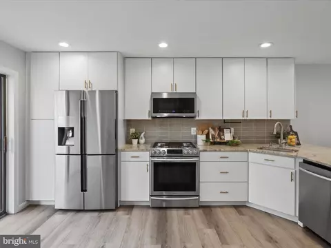 11159 Saffold Way, Reston, VA 20190 photo 4