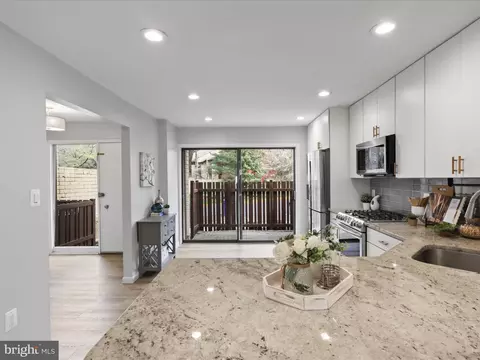11159 Saffold Way, Reston, VA 20190 photo 6