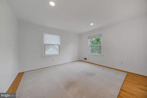 Bedroom - 1955 Foxhall Rd, Mclean, VA 22101 photo 5 of 7